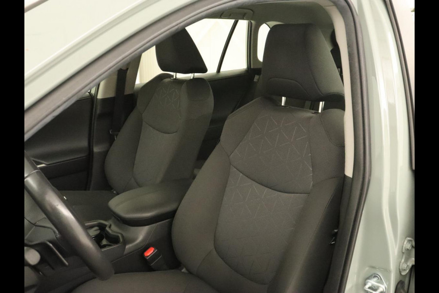 Toyota RAV4 2.5 Hybrid Active | 1e eigenaar | Trekhaak | Adaptive cruise | Camera | Carplay | Full LED | Digital Cockpit | Climate control | Parkeerhulp Toyota RAV4 2.5 Hybrid Active | 1e eigenaar | Trekhaak | Adaptive cruise | Camera | Carplay | Full LED | Digital Cockpit | Climate control | Parkeerhulp