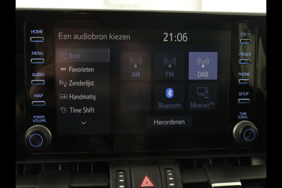 Toyota RAV4 2.5 Hybrid Active | 1e eigenaar | Trekhaak | Adaptive cruise | Camera | Carplay | Full LED | Digital Cockpit | Climate control | Parkeerhulp Toyota RAV4 2.5 Hybrid Active | 1e eigenaar | Trekhaak | Adaptive cruise | Camera | Carplay | Full LED | Digital Cockpit | Climate control | Parkeerhulp