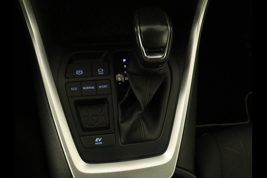 Toyota RAV4 2.5 Hybrid Active | 1e eigenaar | Trekhaak | Adaptive cruise | Camera | Carplay | Full LED | Digital Cockpit | Climate control | Parkeerhulp Toyota RAV4 2.5 Hybrid Active | 1e eigenaar | Trekhaak | Adaptive cruise | Camera | Carplay | Full LED | Digital Cockpit | Climate control | Parkeerhulp