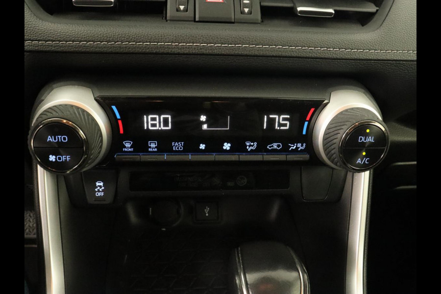 Toyota RAV4 2.5 Hybrid Active | 1e eigenaar | Trekhaak | Adaptive cruise | Camera | Carplay | Full LED | Digital Cockpit | Climate control | Parkeerhulp Toyota RAV4 2.5 Hybrid Active | 1e eigenaar | Trekhaak | Adaptive cruise | Camera | Carplay | Full LED | Digital Cockpit | Climate control | Parkeerhulp