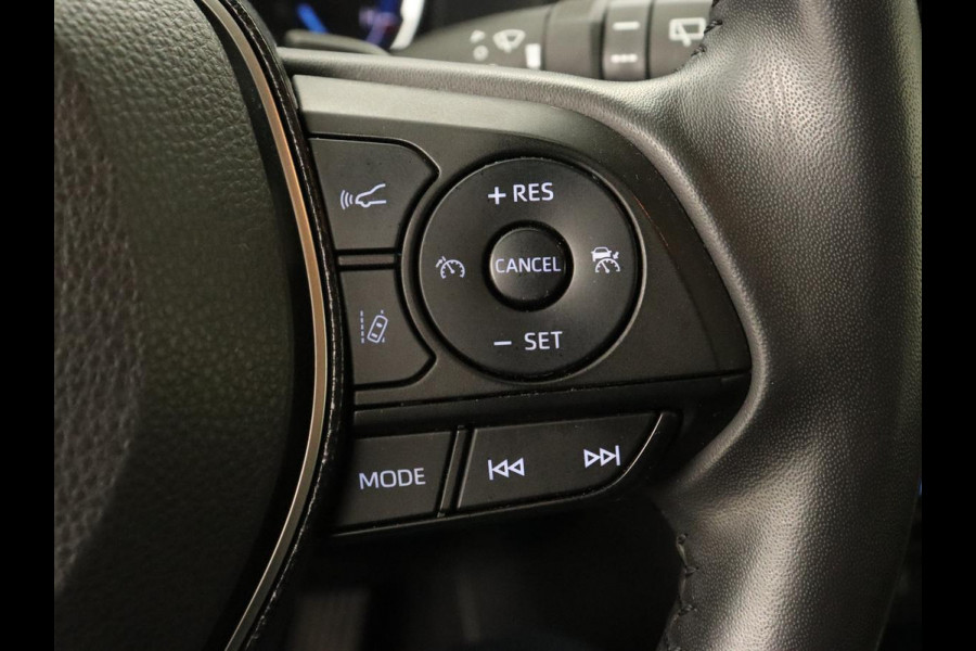 Toyota RAV4 2.5 Hybrid Active | 1e eigenaar | Trekhaak | Adaptive cruise | Camera | Carplay | Full LED | Digital Cockpit | Climate control | Parkeerhulp Toyota RAV4 2.5 Hybrid Active | 1e eigenaar | Trekhaak | Adaptive cruise | Camera | Carplay | Full LED | Digital Cockpit | Climate control | Parkeerhulp