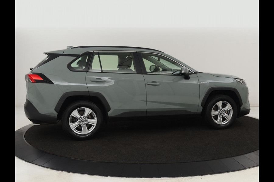 Toyota RAV4 2.5 Hybrid Active | 1e eigenaar | Trekhaak | Adaptive cruise | Camera | Carplay | Full LED | Digital Cockpit | Climate control | Parkeerhulp Toyota RAV4 2.5 Hybrid Active | 1e eigenaar | Trekhaak | Adaptive cruise | Camera | Carplay | Full LED | Digital Cockpit | Climate control | Parkeerhulp