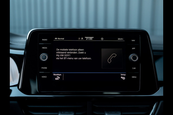 Volkswagen T-Roc 1.5 TSI R-Line Business | Standkachel | Trekhaak afnb. | IQ Light | Camera | Prijs Rijklaar!! Volkswagen T-Roc 1.5 TSI R-Line Business | Standkachel | Trekhaak afnb. | IQ Light | Camera | Prijs Rijklaar!!