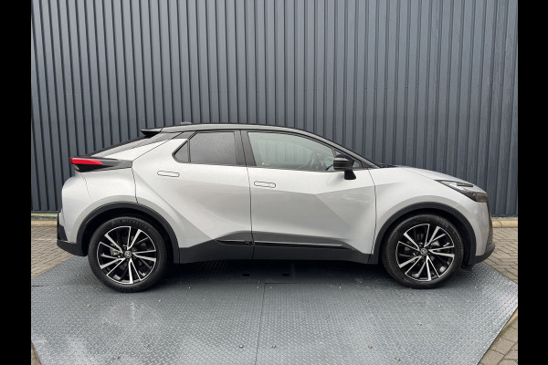 Toyota C-HR 1.8 Hybrid 140 Executive / Bi tone | Afnm. Trekhaak | JBL | Rijklaar!!! Toyota C-HR 1.8 Hybrid 140 Executive / Bi tone | Afnm. Trekhaak | JBL | Rijklaar!!!
