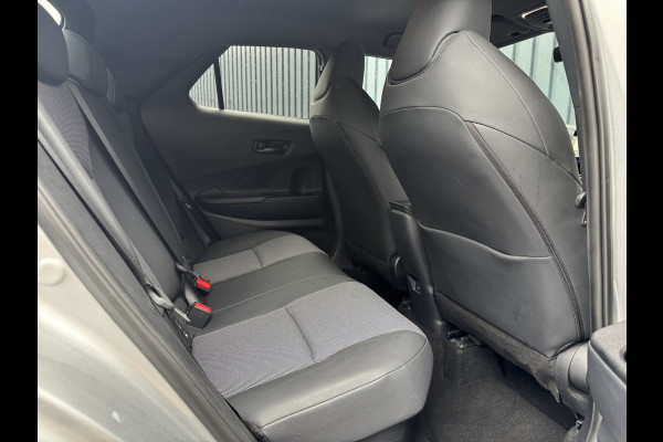 Toyota C-HR 1.8 Hybrid 140 Executive / Bi tone | Afnm. Trekhaak | JBL | Rijklaar!!! Toyota C-HR 1.8 Hybrid 140 Executive / Bi tone | Afnm. Trekhaak | JBL | Rijklaar!!!