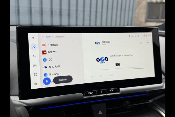 Toyota C-HR 1.8 Hybrid 140 Executive / Bi tone | Afnm. Trekhaak | JBL | Rijklaar!!! Toyota C-HR 1.8 Hybrid 140 Executive / Bi tone | Afnm. Trekhaak | JBL | Rijklaar!!!