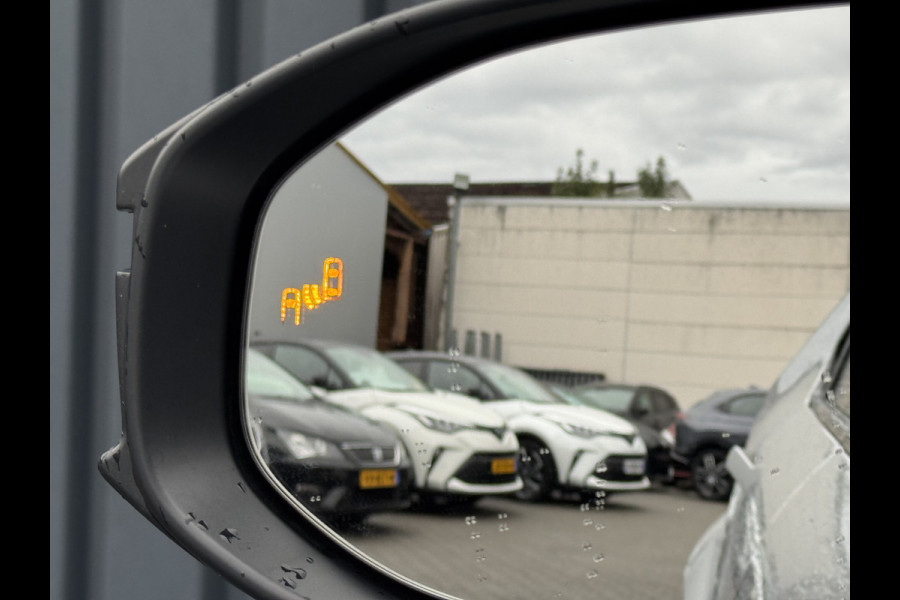 Toyota C-HR 1.8 Hybrid 140 Executive / Bi tone | Afnm. Trekhaak | JBL | Rijklaar!!! Toyota C-HR 1.8 Hybrid 140 Executive / Bi tone | Afnm. Trekhaak | JBL | Rijklaar!!!