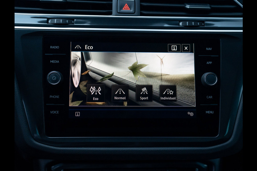 Volkswagen Tiguan 1.4 TSI 4Motion Highline | 1e eigenaar | Panodak | Camera | Keyless | LED | Elk. A-klep | Prijs Rijklaar!!