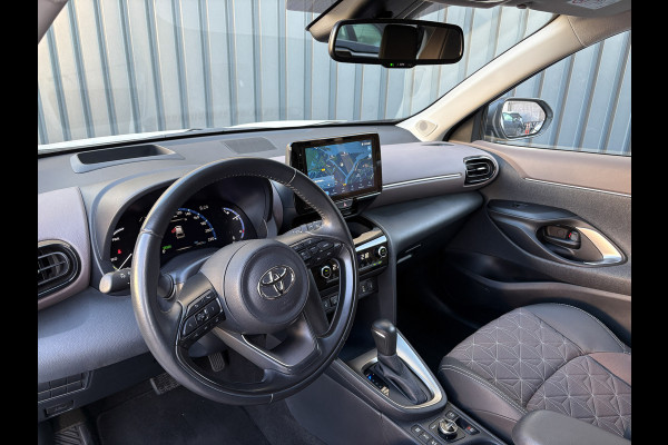 Toyota Yaris Cross 1.5 Hybrid Executive Bi-Tone | Head Up | BSM | Camera | Trekhaak afnb. | Stoelverw. | Keyless | Prijs Rijklaar!! Toyota Yaris Cross 1.5 Hybrid Executive Bi-Tone | Head Up | BSM | Camera | Trekhaak afnb. | Stoelverw. | Keyless | Prijs Rijklaar!!