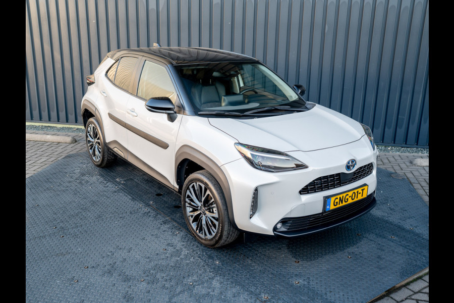Toyota Yaris Cross 1.5 Hybrid Executive Bi-Tone | Head Up | BSM | Camera | Trekhaak afnb. | Stoelverw. | Keyless | Prijs Rijklaar!! Toyota Yaris Cross 1.5 Hybrid Executive Bi-Tone | Head Up | BSM | Camera | Trekhaak afnb. | Stoelverw. | Keyless | Prijs Rijklaar!!