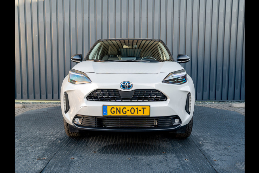 Toyota Yaris Cross 1.5 Hybrid Executive Bi-Tone | Head Up | BSM | Camera | Trekhaak afnb. | Stoelverw. | Keyless | Prijs Rijklaar!! Toyota Yaris Cross 1.5 Hybrid Executive Bi-Tone | Head Up | BSM | Camera | Trekhaak afnb. | Stoelverw. | Keyless | Prijs Rijklaar!!