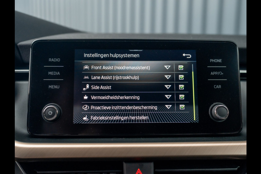 Škoda Kamiq 1.0 TSI Business Edition | Elk A-klep | Keyless | Camera | Adapt. Cr. | Prijs Rijklaar!! Škoda Kamiq 1.0 TSI Business Edition | Elk A-klep | Keyless | Camera | Adapt. Cr. | Prijs Rijklaar!!