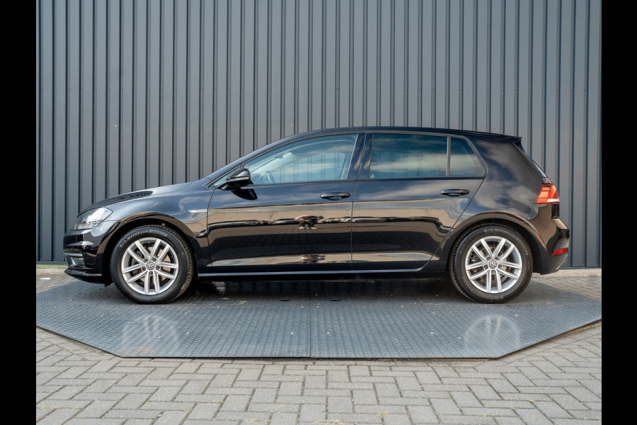 Volkswagen Golf 1.5 TSI 130Pk Comfortline Business | Adapt. Cr. | Climate Control | Parkeersensoren V&A | Prijs Rijklaar!! Volkswagen Golf 1.5 TSI 130Pk Comfortline Business | Adapt. Cr. | Climate Control | Parkeersensoren V&A | Prijs Rijklaar!!