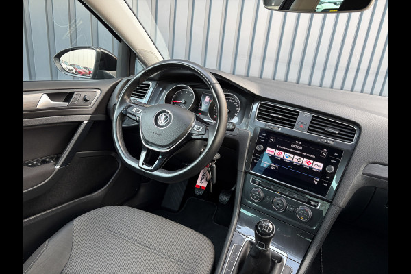 Volkswagen Golf 1.5 TSI 130Pk Comfortline Business | Adapt. Cr. | Climate Control | Parkeersensoren V&A | Prijs Rijklaar!! Volkswagen Golf 1.5 TSI 130Pk Comfortline Business | Adapt. Cr. | Climate Control | Parkeersensoren V&A | Prijs Rijklaar!!