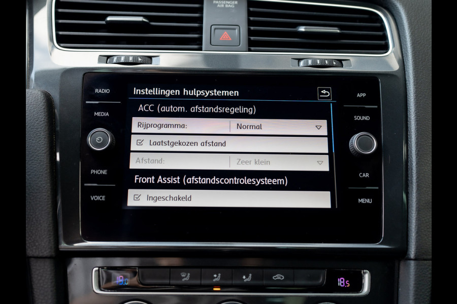 Volkswagen Golf 1.5 TSI 130Pk Comfortline Business | Adapt. Cr. | Climate Control | Parkeersensoren V&A | Prijs Rijklaar!! Volkswagen Golf 1.5 TSI 130Pk Comfortline Business | Adapt. Cr. | Climate Control | Parkeersensoren V&A | Prijs Rijklaar!!
