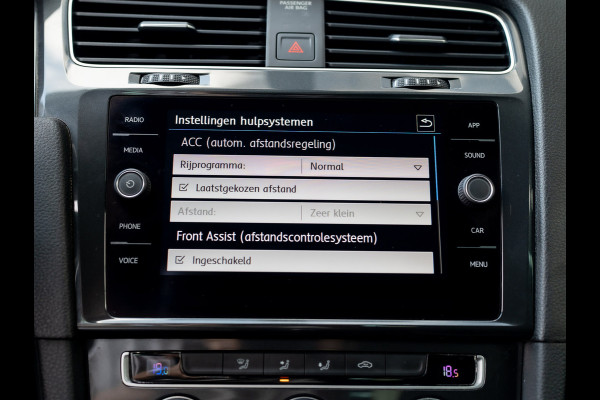 Volkswagen Golf 1.5 TSI 130Pk Comfortline Business | Adapt. Cr. | Climate Control | Parkeersensoren V&A | Prijs Rijklaar!! Volkswagen Golf 1.5 TSI 130Pk Comfortline Business | Adapt. Cr. | Climate Control | Parkeersensoren V&A | Prijs Rijklaar!!