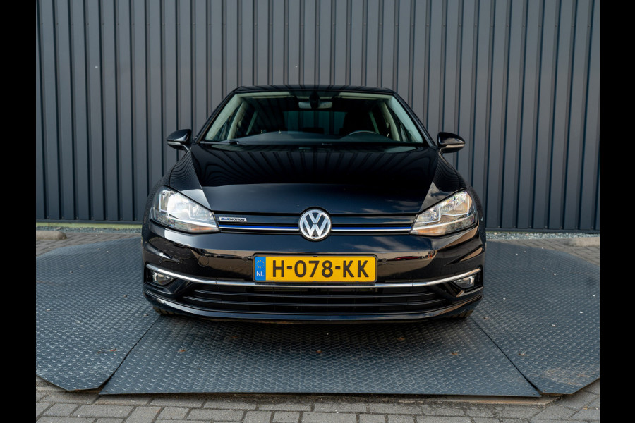 Volkswagen Golf 1.5 TSI 130Pk Comfortline Business | Adapt. Cr. | Climate Control | Parkeersensoren V&A | Prijs Rijklaar!! Volkswagen Golf 1.5 TSI 130Pk Comfortline Business | Adapt. Cr. | Climate Control | Parkeersensoren V&A | Prijs Rijklaar!!