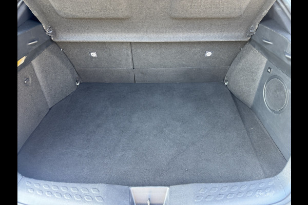 Toyota C-HR 2.0 Hybrid Executive / Bi tone | Leer/alcantara | JBL | LED | BSM | Rijklaar!!!