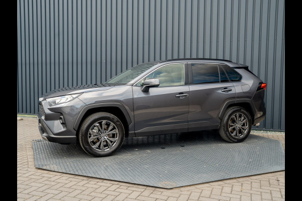 Toyota RAV4 2.5 Hybrid Business Plus | Nwe Model | Elk. A-klep | Keyless | Stoelverwarming | Camera | PDC V&A | Prijs Rijklaar!! Toyota RAV4 2.5 Hybrid Business Plus | Nwe Model | Elk. A-klep | Keyless | Stoelverwarming | Camera | PDC V&A | Prijs Rijklaar!!