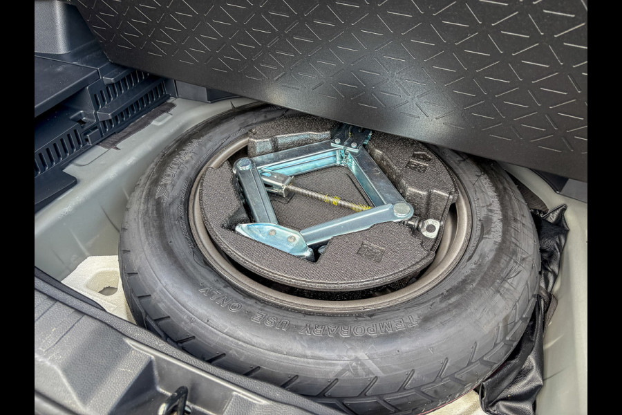 Toyota RAV4 2.5 Hybrid Business Plus | Nwe Model | Elk. A-klep | Keyless | Stoelverwarming | Camera | PDC V&A | Prijs Rijklaar!! Toyota RAV4 2.5 Hybrid Business Plus | Nwe Model | Elk. A-klep | Keyless | Stoelverwarming | Camera | PDC V&A | Prijs Rijklaar!!