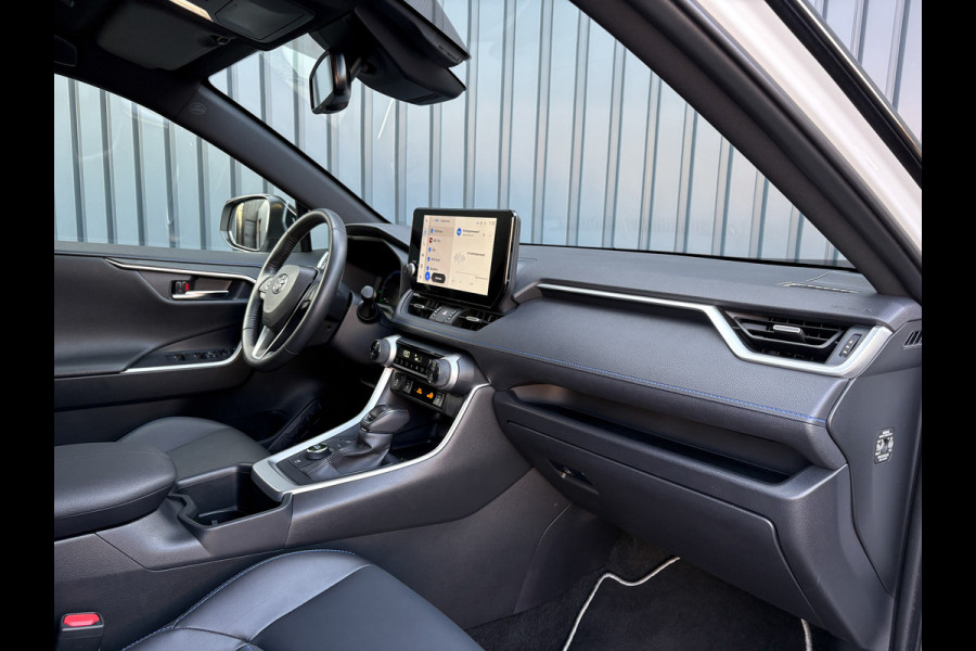 Toyota RAV4 2.5 Hybrid AWD Style/ Bi-Tone | Stoel & Stuur verw. | 19'' | Camera | Elk A-klep | Keyless | Prijs Rijklaar!!