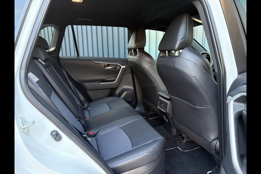 Toyota RAV4 2.5 Hybrid AWD Style/ Bi-Tone | Stoel & Stuur verw. | 19'' | Camera | Elk A-klep | Keyless | Prijs Rijklaar!!