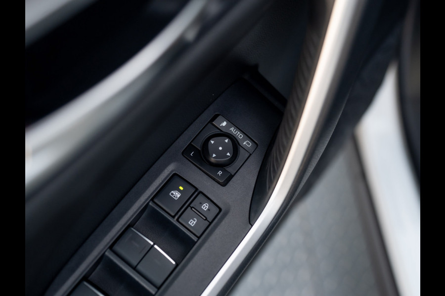 Toyota RAV4 2.5 Hybrid AWD Style/ Bi-Tone | Stoel & Stuur verw. | 19'' | Camera | Elk A-klep | Keyless | Prijs Rijklaar!!