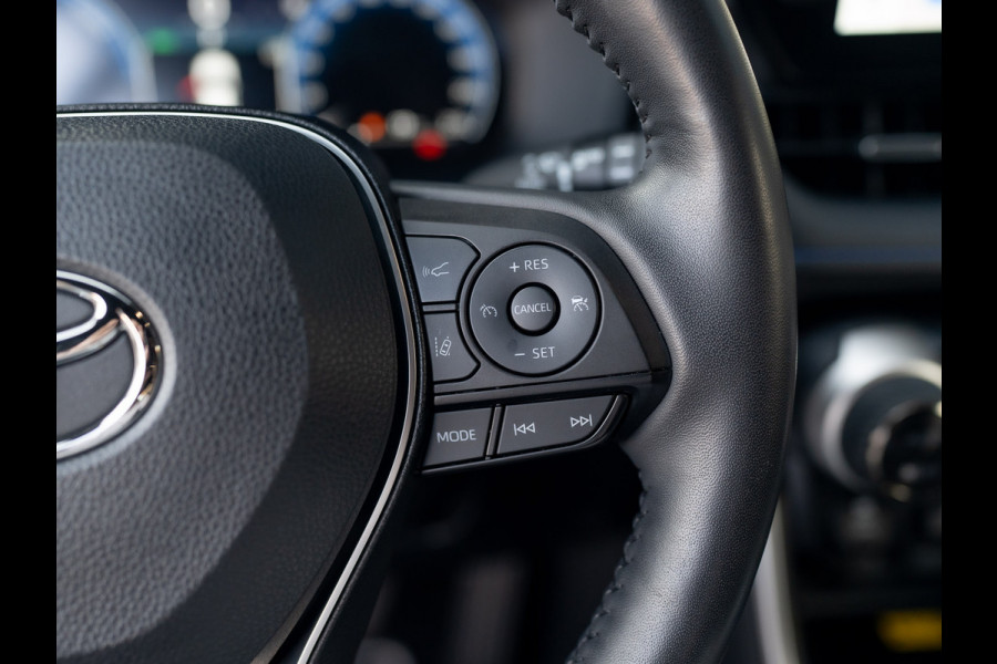 Toyota RAV4 2.5 Hybrid AWD Style/ Bi-Tone | Stoel & Stuur verw. | 19'' | Camera | Elk A-klep | Keyless | Prijs Rijklaar!!