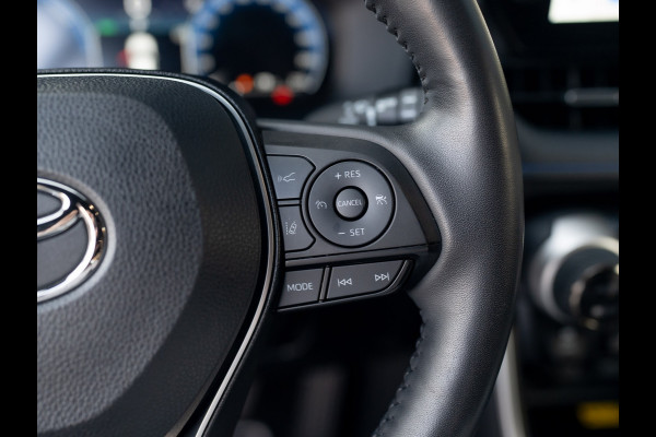 Toyota RAV4 2.5 Hybrid AWD Style/ Bi-Tone | Stoel & Stuur verw. | 19'' | Camera | Elk A-klep | Keyless | Prijs Rijklaar!!