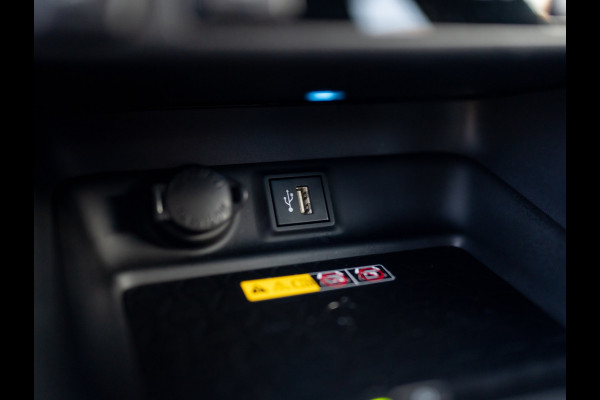 Toyota RAV4 2.5 Hybrid AWD Style/ Bi-Tone | Stoel & Stuur verw. | 19'' | Camera | Elk A-klep | Keyless | Prijs Rijklaar!!