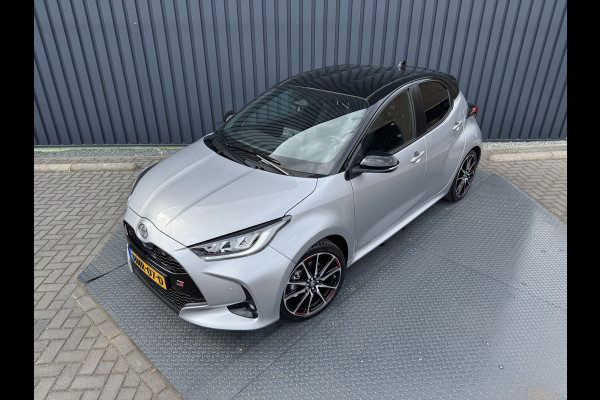 Toyota Yaris 1.5 Hybrid 130 GR Sport / Bi tone | 7.200 km | 1ste particuliere eigenaar | Rijklaar!! Toyota Yaris 1.5 Hybrid 130 GR Sport / Bi tone | 7.200 km | 1ste particuliere eigenaar | Rijklaar!!