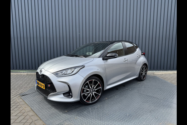 Toyota Yaris 1.5 Hybrid 130 GR Sport / Bi tone | 7.200 km | 1ste particuliere eigenaar | Rijklaar!! Toyota Yaris 1.5 Hybrid 130 GR Sport / Bi tone | 7.200 km | 1ste particuliere eigenaar | Rijklaar!!