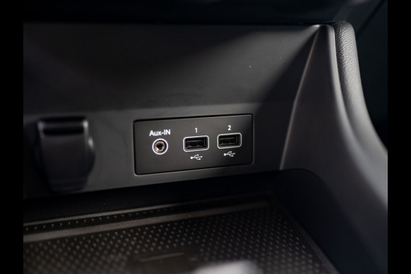 Renault Captur 1.0 TCe 100 Intens | Navi | Apple Carplay/ Android Auto | Prijs Rijklaar!! Renault Captur 1.0 TCe 100 Intens | Navi | Apple Carplay/ Android Auto | Prijs Rijklaar!!