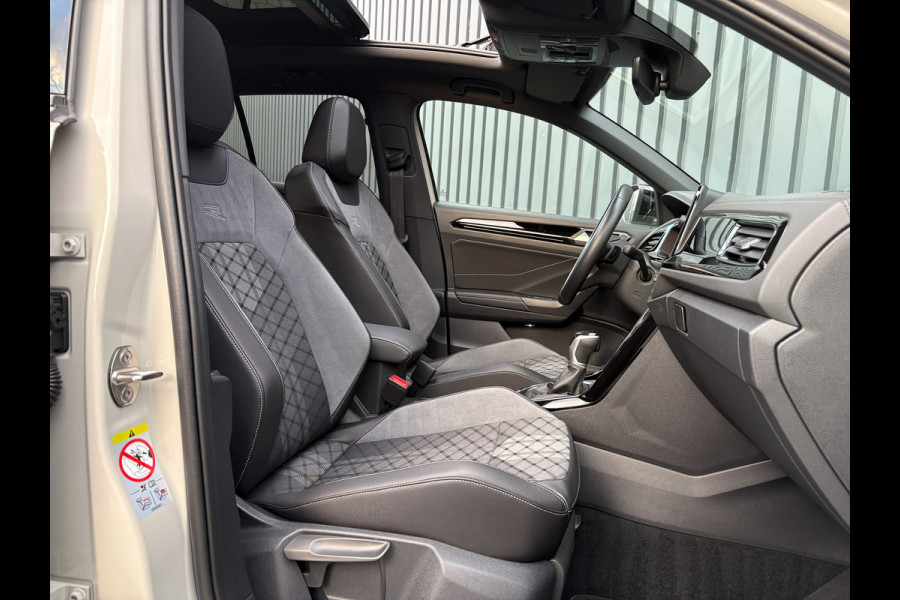 Volkswagen T-Roc 1.5 TSI R-Line Business | Panodak | Beats | Keyless | Trekhaak afnb | IQ Light | Side Assist | Prijs Rijklaar!! Volkswagen T-Roc 1.5 TSI R-Line Business | Panodak | Beats | Keyless | Trekhaak afnb | IQ Light | Side Assist | Prijs Rijklaar!!