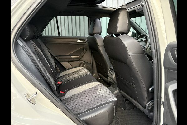 Volkswagen T-Roc 1.5 TSI R-Line Business | Panodak | Beats | Keyless | Trekhaak afnb | IQ Light | Side Assist | Prijs Rijklaar!! Volkswagen T-Roc 1.5 TSI R-Line Business | Panodak | Beats | Keyless | Trekhaak afnb | IQ Light | Side Assist | Prijs Rijklaar!!