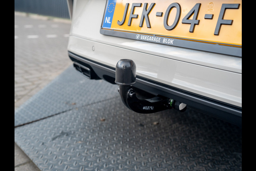 Volkswagen T-Roc 1.5 TSI R-Line Business | Panodak | Beats | Keyless | Trekhaak afnb | IQ Light | Side Assist | Prijs Rijklaar!! Volkswagen T-Roc 1.5 TSI R-Line Business | Panodak | Beats | Keyless | Trekhaak afnb | IQ Light | Side Assist | Prijs Rijklaar!!