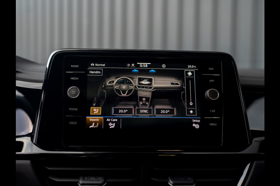 Volkswagen T-Roc 1.5 TSI R-Line Business | Panodak | Beats | Keyless | Trekhaak afnb | IQ Light | Side Assist | Prijs Rijklaar!! Volkswagen T-Roc 1.5 TSI R-Line Business | Panodak | Beats | Keyless | Trekhaak afnb | IQ Light | Side Assist | Prijs Rijklaar!!