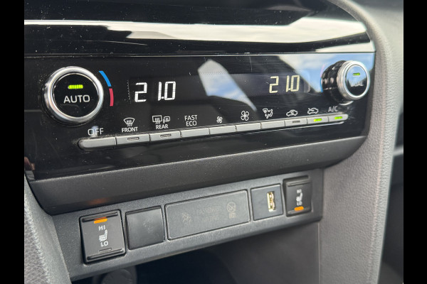 Toyota Yaris Cross 1.5 Hybrid Adventure | Afnm. Trekhaak | JBL | Head-up | BSM | Rijklaar!! Toyota Yaris Cross 1.5 Hybrid Adventure | Afnm. Trekhaak | JBL | Head-up | BSM | Rijklaar!!