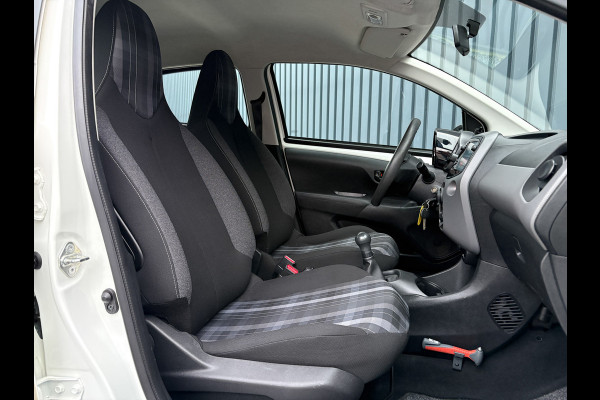 Peugeot 108 1.0 e-VTi Active | Camera | Navi | Airco | Bluetooth | Prijs Rijklaar!! Peugeot 108 1.0 e-VTi Active | Camera | Navi | Airco | Bluetooth | Prijs Rijklaar!!