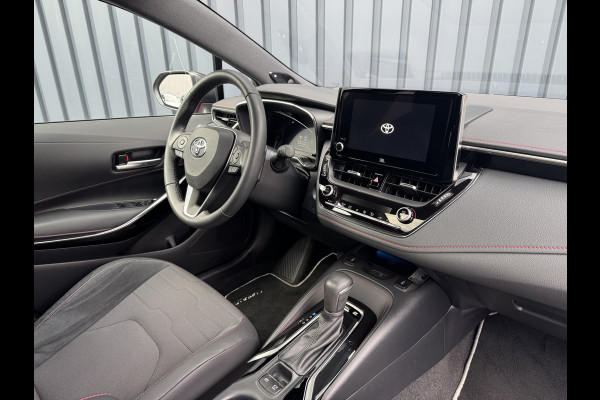 Toyota Corolla Touring Sports 2.0 Hybrid Executive / Bi tone | Pano schuif- kantel dak | JBL | Head-up | Sport stoelen | Rijklaar!!! Toyota Corolla Touring Sports 2.0 Hybrid Executive / Bi tone | Pano schuif- kantel dak | JBL | Head-up | Sport stoelen | Rijklaar!!!