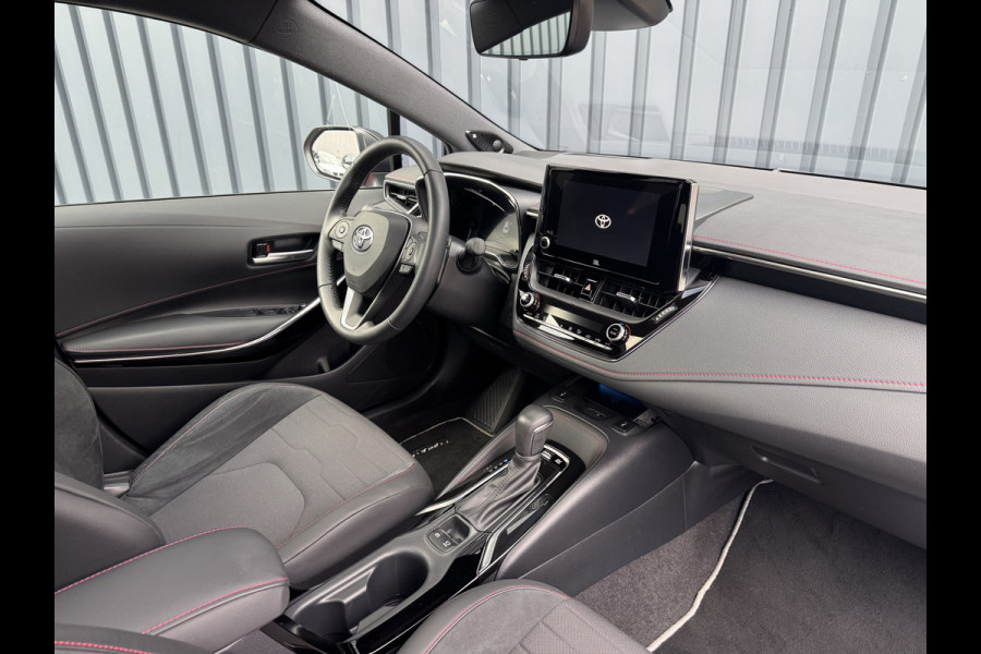Toyota Corolla Touring Sports 2.0 Hybrid Executive / Bi tone | Pano schuif- kantel dak | JBL | Head-up | Sport stoelen | Rijklaar!!! Toyota Corolla Touring Sports 2.0 Hybrid Executive / Bi tone | Pano schuif- kantel dak | JBL | Head-up | Sport stoelen | Rijklaar!!!