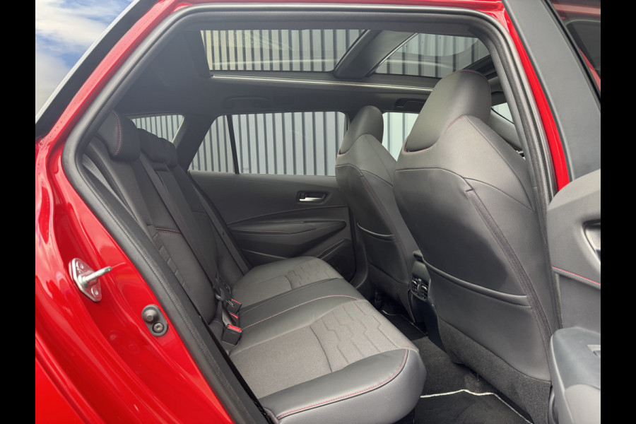 Toyota Corolla Touring Sports 2.0 Hybrid Executive / Bi tone | Pano schuif- kantel dak | JBL | Head-up | Sport stoelen | Rijklaar!!! Toyota Corolla Touring Sports 2.0 Hybrid Executive / Bi tone | Pano schuif- kantel dak | JBL | Head-up | Sport stoelen | Rijklaar!!!