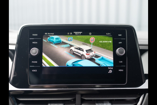 Volkswagen T-Roc 1.5 TSI 150Pk R-Line Business | Black Style | Keyless | IQ Light | 19'' | Trekhaak afnb. | Camera | Side Assist | Prijs Rijklaar!! Volkswagen T-Roc 1.5 TSI 150Pk R-Line Business | Black Style | Keyless | IQ Light | 19'' | Trekhaak afnb. | Camera | Side Assist | Prijs Rijklaar!!