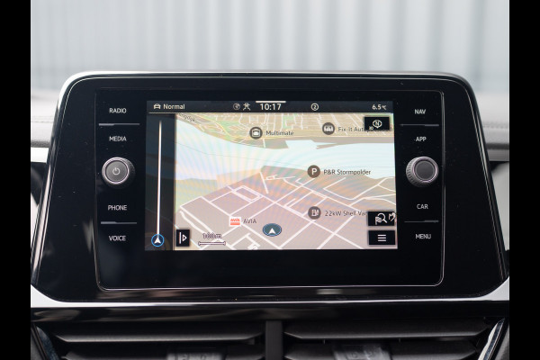 Volkswagen T-Roc 1.5 TSI 150Pk R-Line Business | Black Style | Keyless | IQ Light | 19'' | Trekhaak afnb. | Camera | Side Assist | Prijs Rijklaar!! Volkswagen T-Roc 1.5 TSI 150Pk R-Line Business | Black Style | Keyless | IQ Light | 19'' | Trekhaak afnb. | Camera | Side Assist | Prijs Rijklaar!!