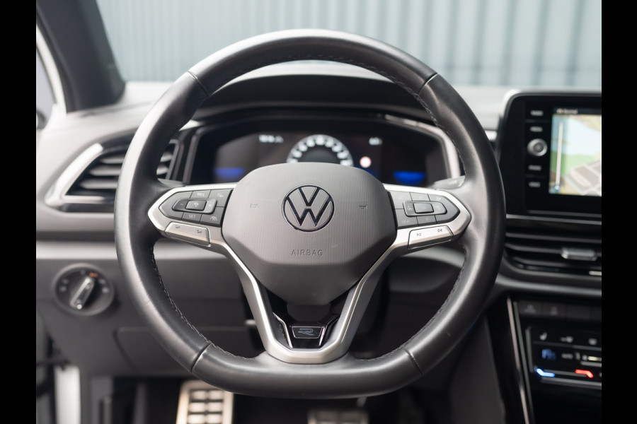 Volkswagen T-Roc 1.5 TSI 150Pk R-Line Business | Black Style | Keyless | IQ Light | 19'' | Trekhaak afnb. | Camera | Side Assist | Prijs Rijklaar!! Volkswagen T-Roc 1.5 TSI 150Pk R-Line Business | Black Style | Keyless | IQ Light | 19'' | Trekhaak afnb. | Camera | Side Assist | Prijs Rijklaar!!
