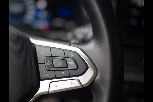 Volkswagen T-Roc 1.5 TSI 150Pk R-Line Business | Black Style | Keyless | IQ Light | 19'' | Trekhaak afnb. | Camera | Side Assist | Prijs Rijklaar!! Volkswagen T-Roc 1.5 TSI 150Pk R-Line Business | Black Style | Keyless | IQ Light | 19'' | Trekhaak afnb. | Camera | Side Assist | Prijs Rijklaar!!