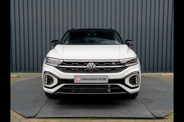 Volkswagen T-Roc 1.5 TSI 150Pk R-Line Business | Black Style | Keyless | IQ Light | 19'' | Trekhaak afnb. | Camera | Side Assist | Prijs Rijklaar!! Volkswagen T-Roc 1.5 TSI 150Pk R-Line Business | Black Style | Keyless | IQ Light | 19'' | Trekhaak afnb. | Camera | Side Assist | Prijs Rijklaar!!