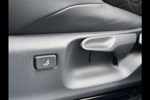 Toyota Yaris Cross 1.5 Hybrid Executive / Bi tone | Elektrische achterklep | JBL | Head-up | BSM | Rijklaar!!