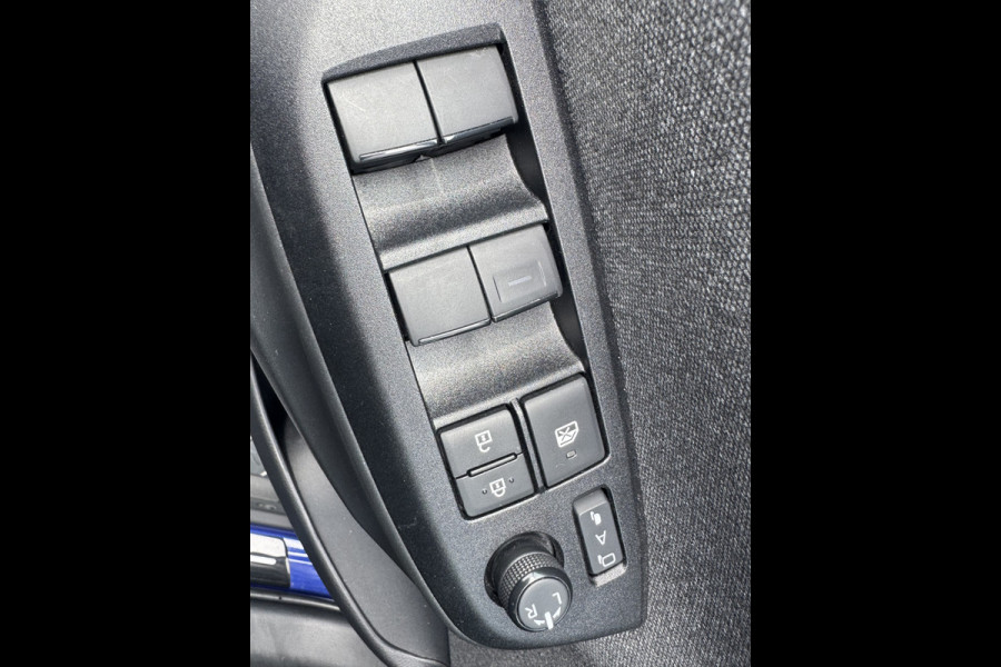 Toyota Yaris Cross 1.5 Hybrid Executive / Bi tone | Elektrische achterklep | JBL | Head-up | BSM | Rijklaar!!