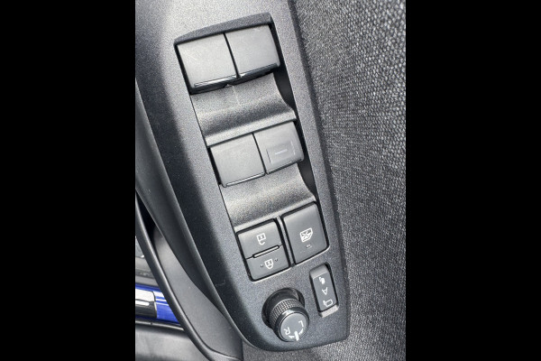 Toyota Yaris Cross 1.5 Hybrid Executive / Bi tone | Elektrische achterklep | JBL | Head-up | BSM | Rijklaar!!
